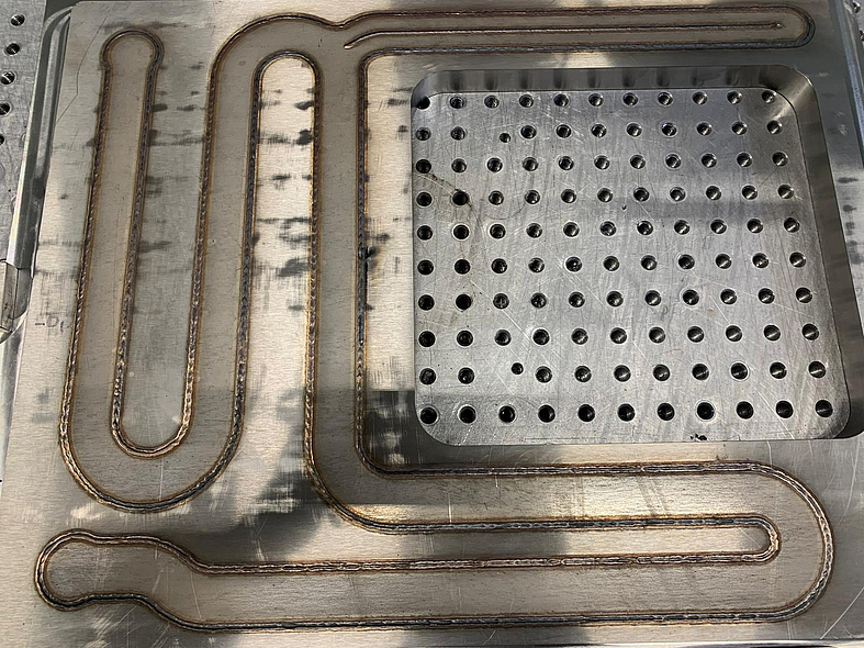 Dichtes, porenfreies Laserschweißen von Aluminium Kühlbaugruppen für die Vakuumtechnik